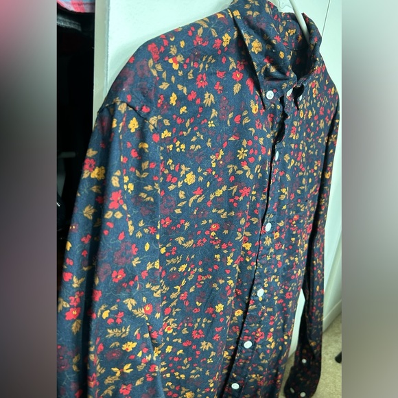 Men’s large Express button down - Picture 3 of 4